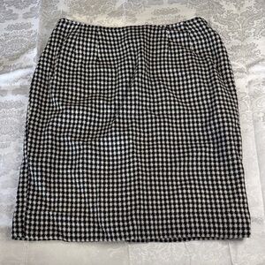 Doncaster Black and White Houndstooth Wool Pencil Skirt Size 14